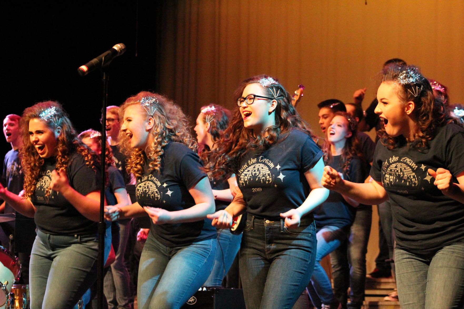 031419-reed-gallery-choir031